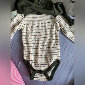 CHICKPEA BABY BODYSUITS 3PC  3-6 MONTHS